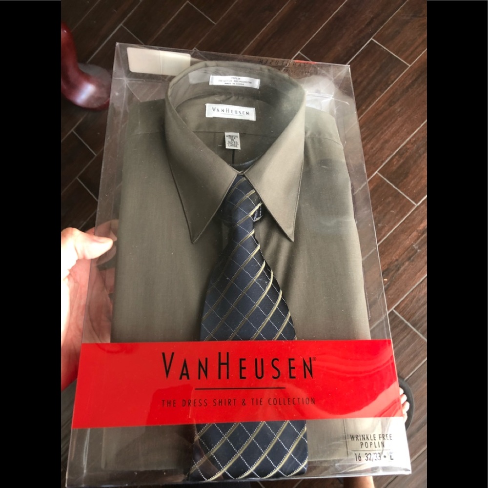 Vanheusen dress shirt and tie